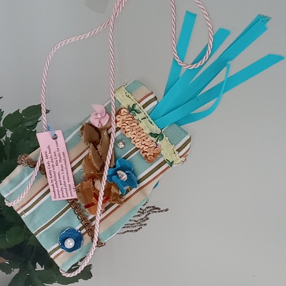 Mia Coco Crossbody Pouch - Picture 14 of 14